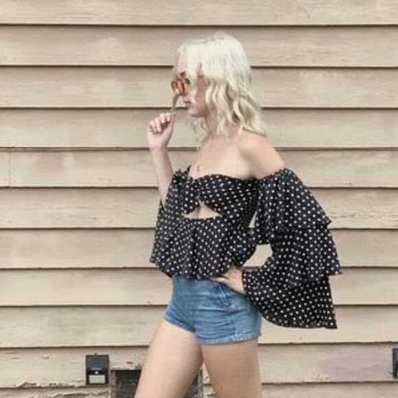SEEK THE LABEL white polka dot retro ruffle sleeve‎ cropped top blouse M - Picture 12 of 12